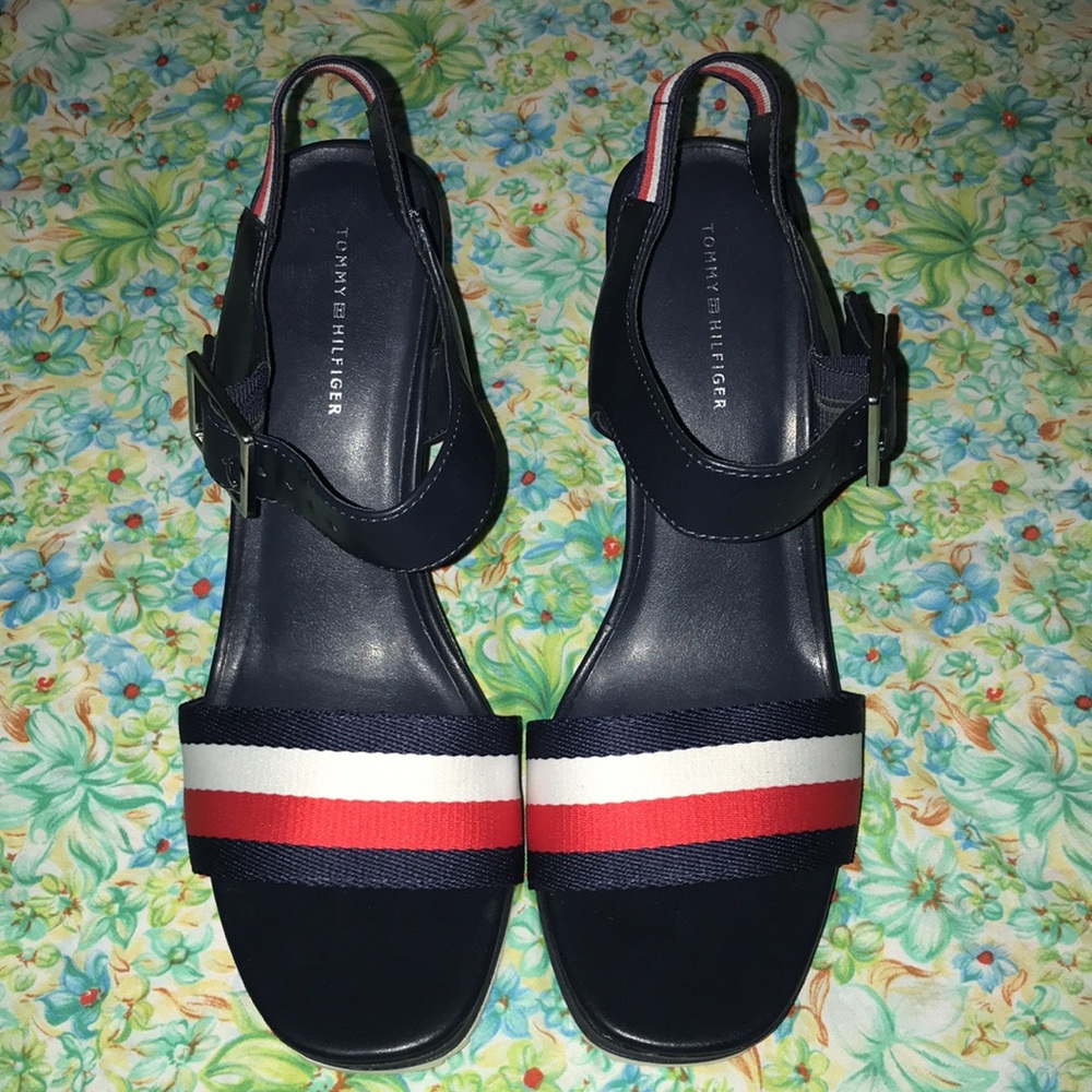 Red,white & blue Tommy Hilfiger wedge sandals (9.5) - Picture 2 of 7
